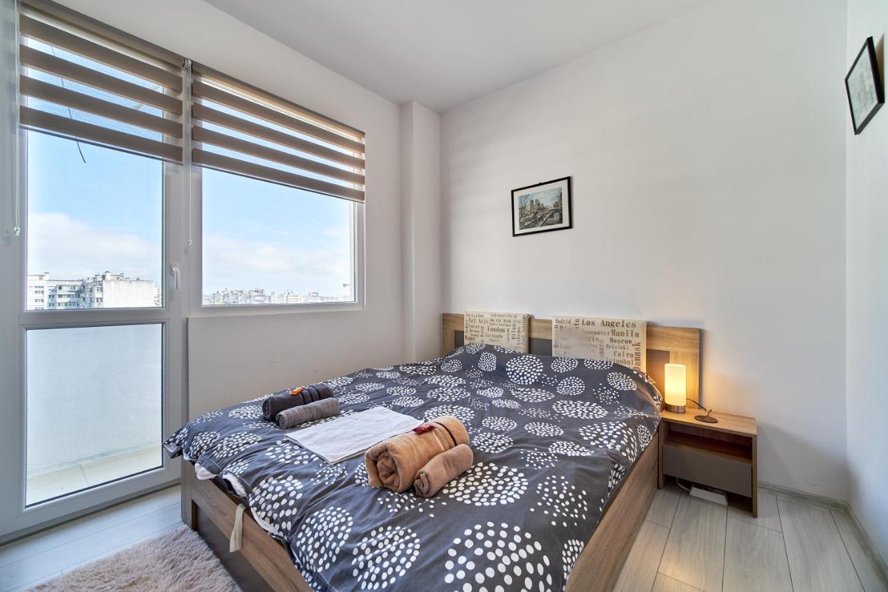 Cozy Apartment With Balcony On The Black Sea- Part Of The Family 'Vicki Apart Varna Ngoại thất bức ảnh