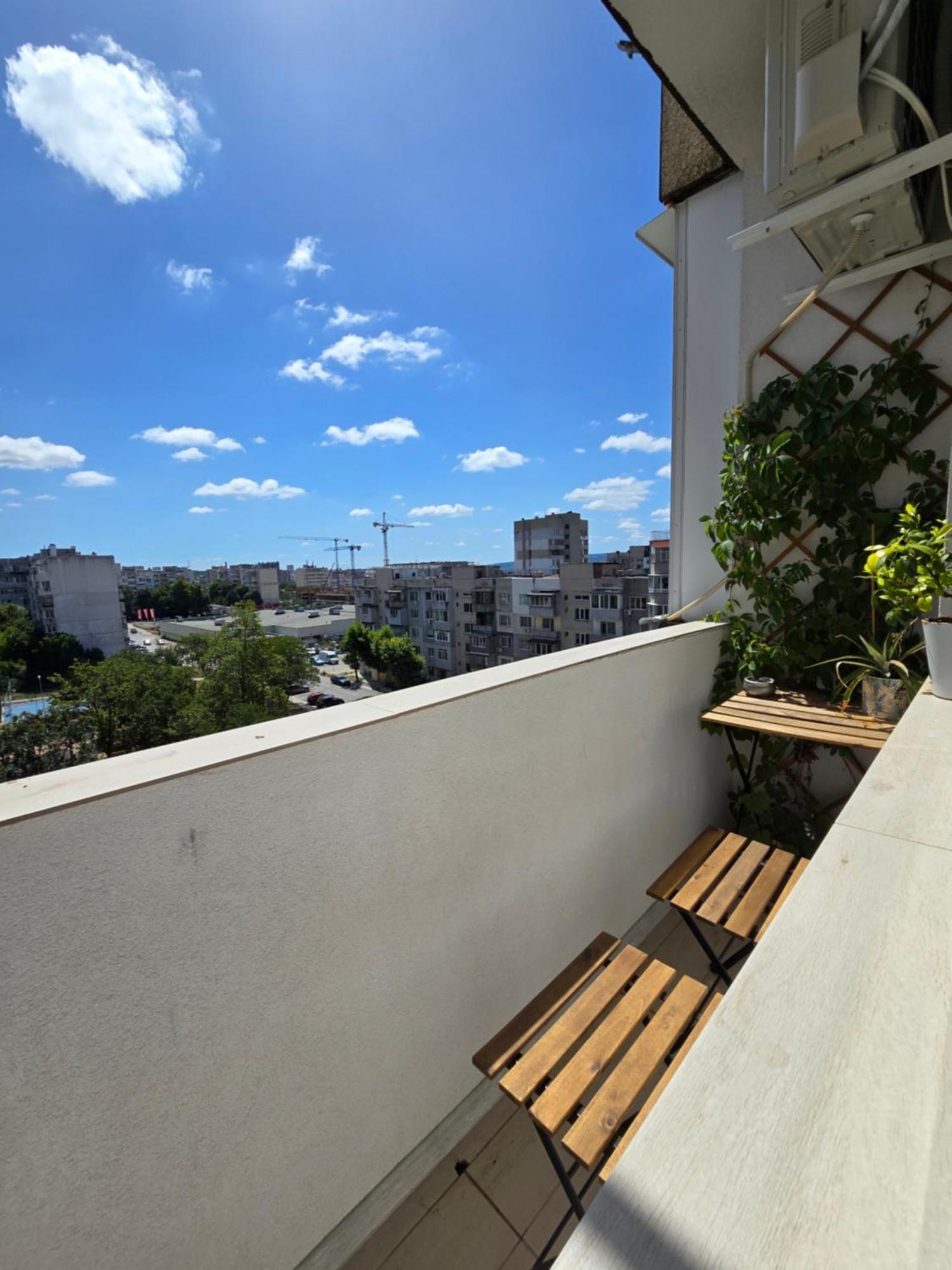 Cozy Apartment With Balcony On The Black Sea- Part Of The Family 'Vicki Apart Varna Ngoại thất bức ảnh
