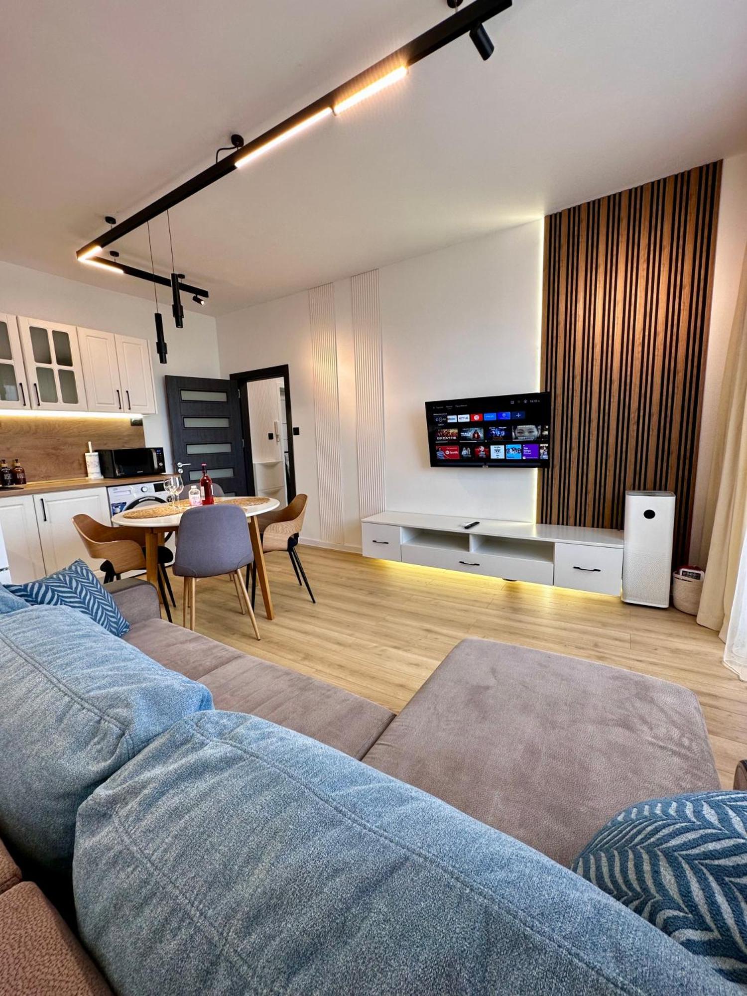 Cozy Apartment With Balcony On The Black Sea- Part Of The Family 'Vicki Apart Varna Ngoại thất bức ảnh